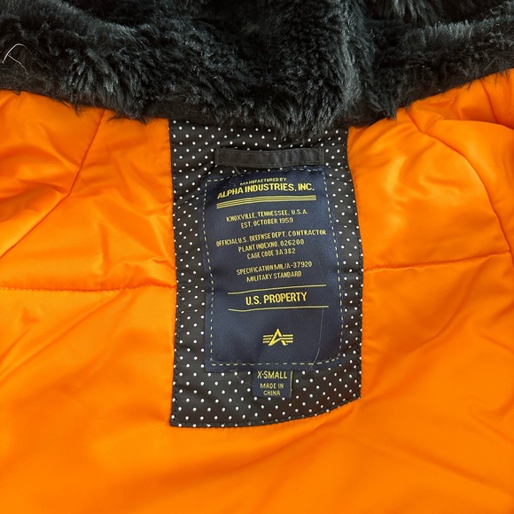 Alpha Industries N-3B SLIM FIT PARKA, Fits S/M - Picture 7 of 9